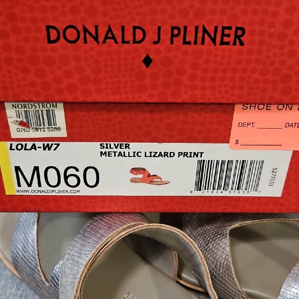 Donald J. Pliner Metallic Silver Lizard Print Crisscross Toe-Post Sandals New - Picture 8 of 12